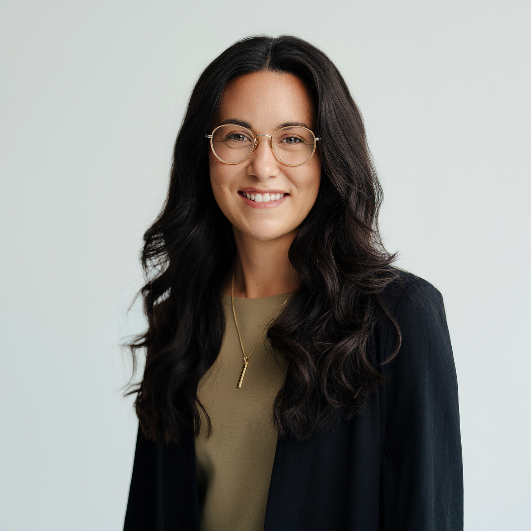 Elizabeth Le’anani Coffee Headshot